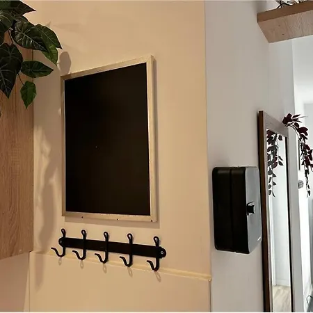 Waza - Peaceful Retreat, 10 Minutes To Old Town & Seaside Accommodatie bij particulieren