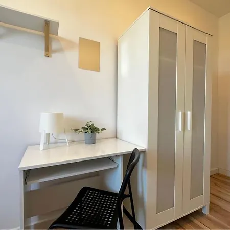 Waza - Peaceful Retreat, 10 Minutes To Old Town & Seaside Accommodatie bij particulieren