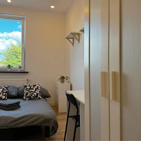 Waza - Peaceful Retreat, 10 Minutes To Old Town & Seaside Accommodatie bij particulieren